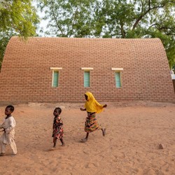 La Classe Rouge: sustainable architecture for Niger schools  ... Image 3