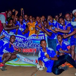 Soccer for peace: bringing people together in Tana River Cou ... Immagine 4